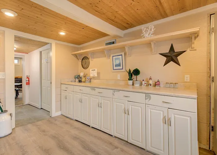Shell Collector Cottage 2-Bed By The Sea W Fireplace